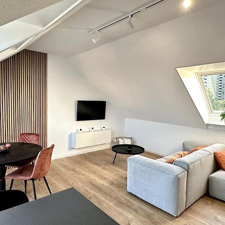 Stylisches Apartment In Zentraler Lage - Mit Klima カールスルーエ エクステリア 写真