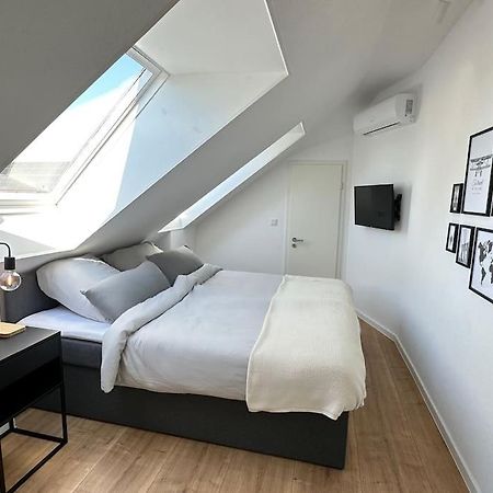Stylisches Apartment In Zentraler Lage - Mit Klima カールスルーエ エクステリア 写真