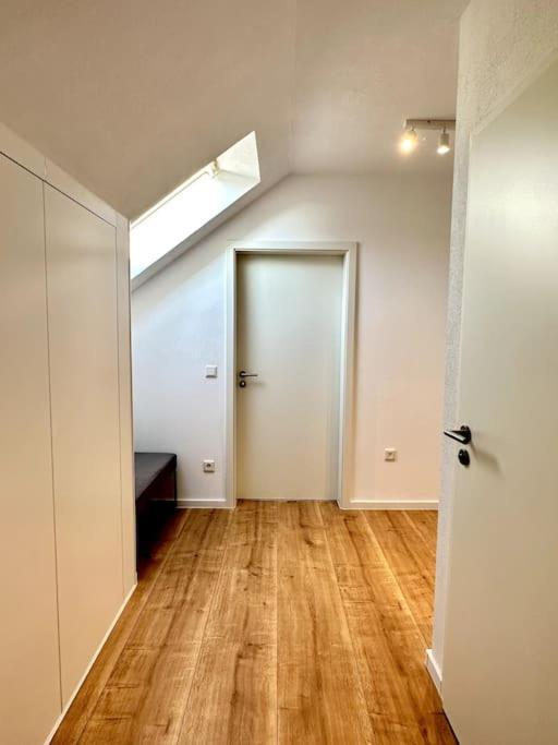 Stylisches Apartment In Zentraler Lage - Mit Klima カールスルーエ エクステリア 写真